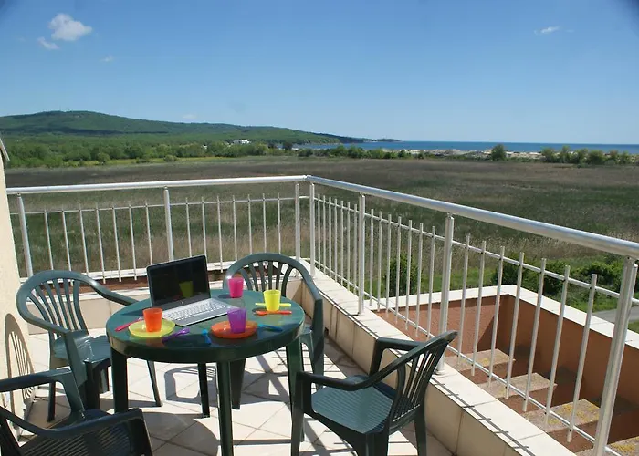 Pearl Sunshine Appartments פרימורסקו