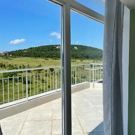 Pearl Sunshine Appartments Апартамент Приморско