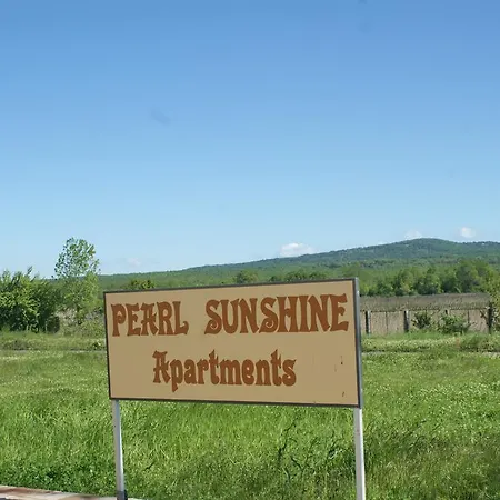 Апартамент Pearl Sunshine Appartments Приморско